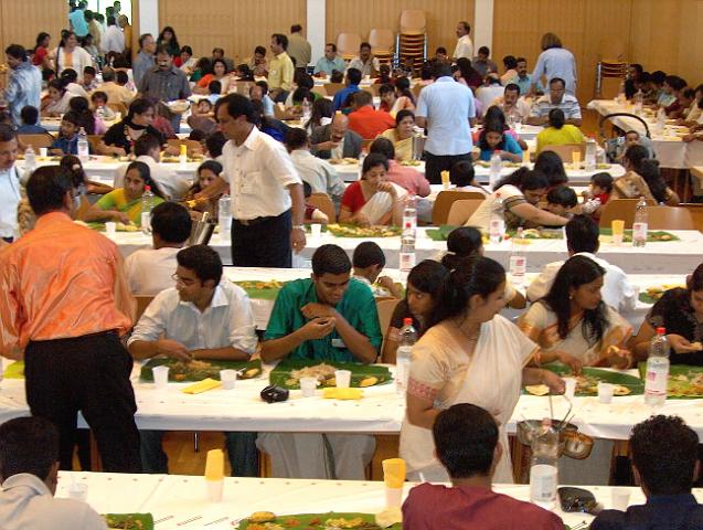 keli_onasadhya 2004.JPG